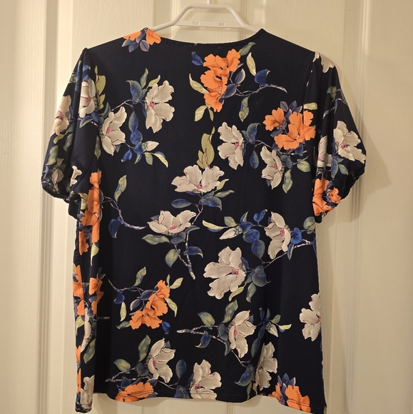 Navy Floral Button-up Shirt | Size Medium - Picture 2 of 7